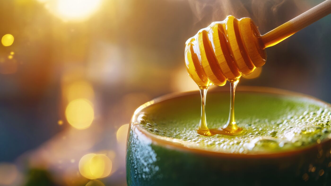 How to Make Cannabis Tea: Two Ways to Infuse